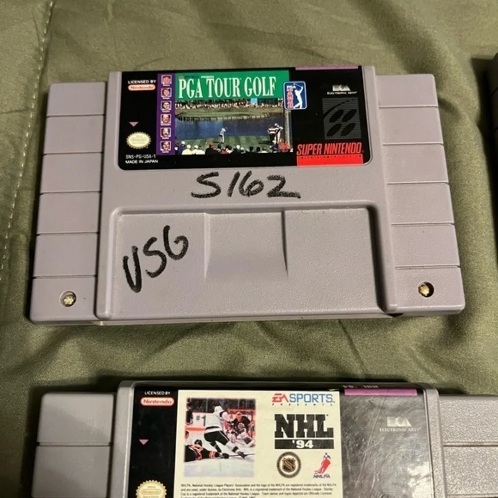 Super Nintendo set of four games battleship, nhl, bass , golf description in pic